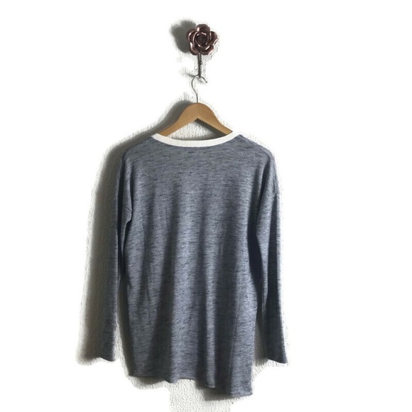 Aritzia Wilfred Sherbrooke Split Sides Gray V-Neck Sweater XS Cozy Minimalist - Picture 2 of 6